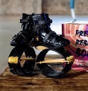 Skákací boty Fit boots - černo-zlaté s krabicí